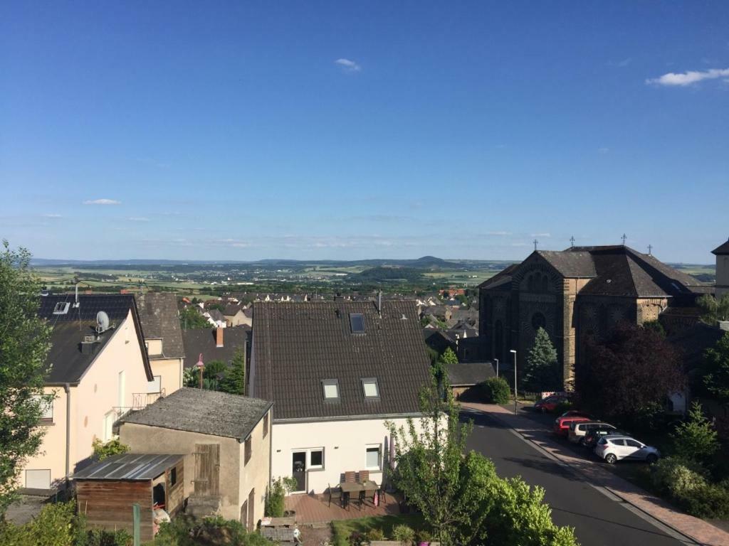 Ferienwohnungen Pellenzblick - Wohnen Auf Zeit - Nickenich Extérieur photo