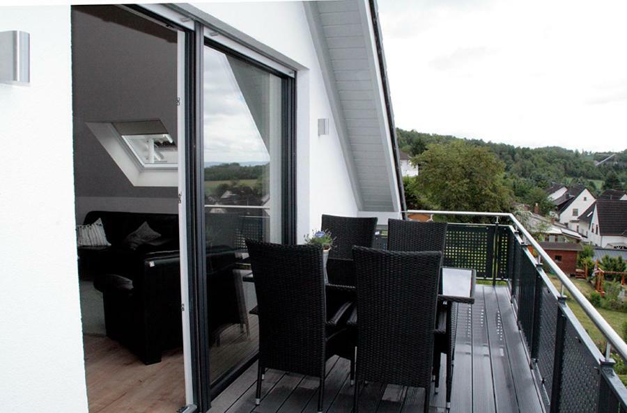 Ferienwohnungen Pellenzblick - Wohnen Auf Zeit - Nickenich Extérieur photo